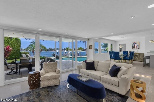Building Photo - 2143 Marina Dr