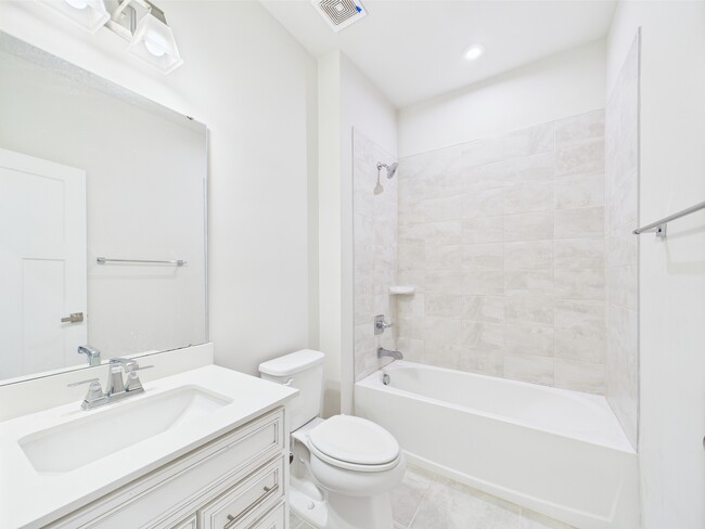 Building Photo - 1416 Bridgeford Dr NW