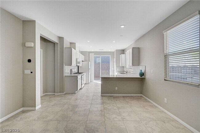 Building Photo - 4275 Tarim St