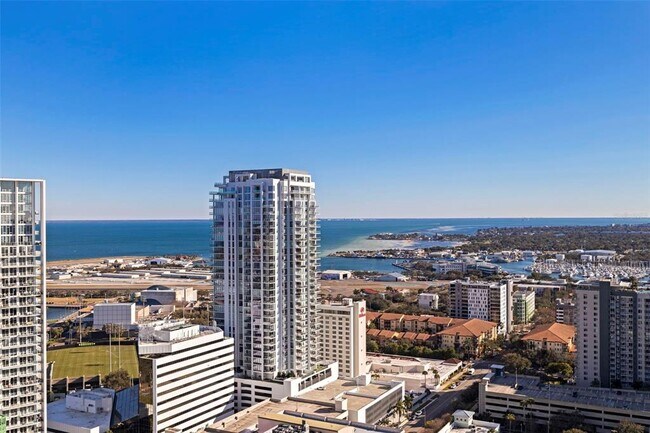 Building Photo - 275 1st Ave S