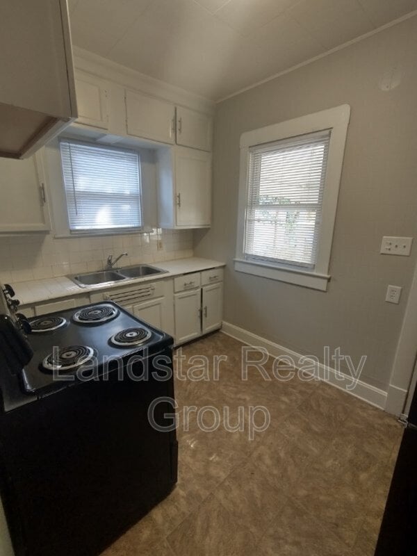Building Photo - 1508 Sale Ave