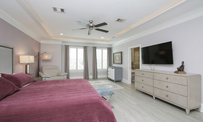 Building Photo - 15 E Breezy Way