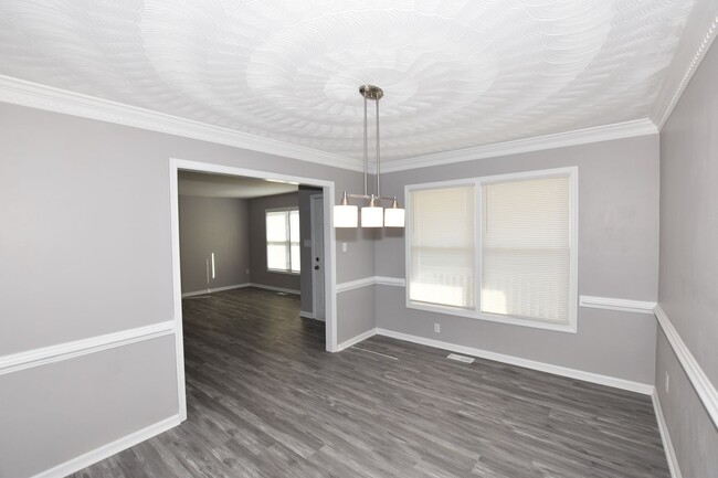 Building Photo - 4 BEDROOM HOME LOCATED IN SOUTH CHESEPEAKE. MUST SEE !!!!!!!!!!!