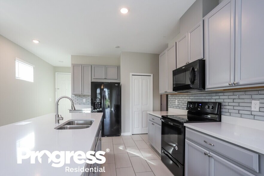 Building Photo - 11853 Brighton Knoll Loop