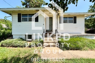 Building Photo - Charming 2-bedroom, 1-bathroom home in Jenks!