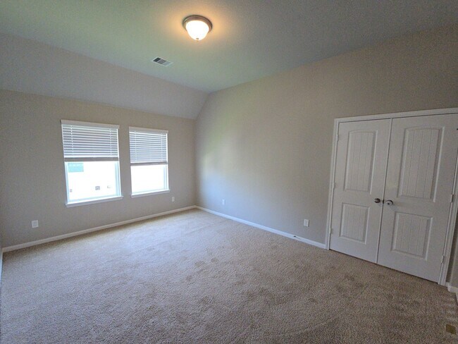 Building Photo - 14114 Little River Dr
