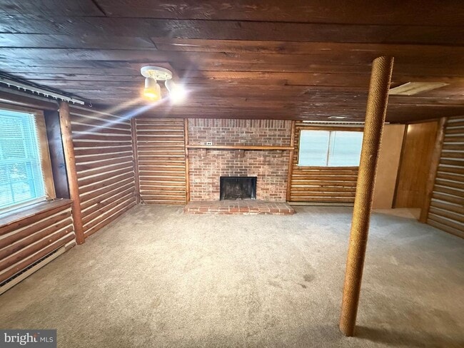 Building Photo - 7804 Temple St