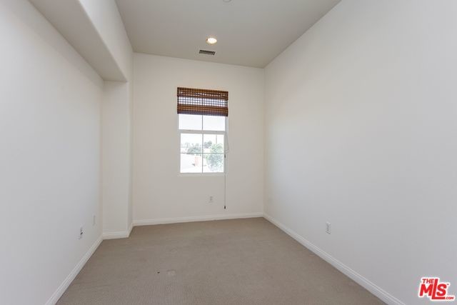 Building Photo - 494 Santa Maria St