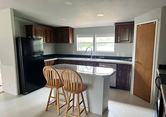 Building Photo - 6254 Shady Creek Dr