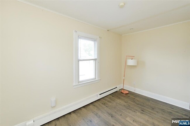Building Photo - 52 Kovar St
