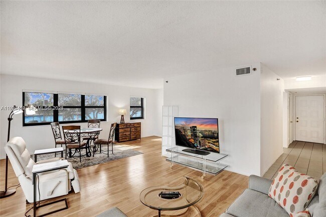 Building Photo - 1201 S Ocean Dr