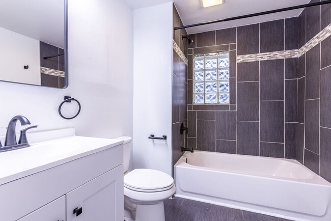 Building Photo - AVAILABLE APRIL - Open Concept 3 Bedroom Home w/ Character Throughout!