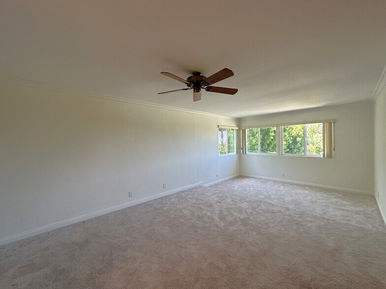 Building Photo - 26543 Academy Dr