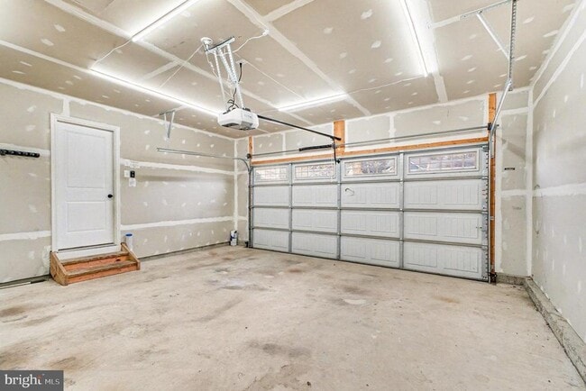 Building Photo - 105 Harper Ln