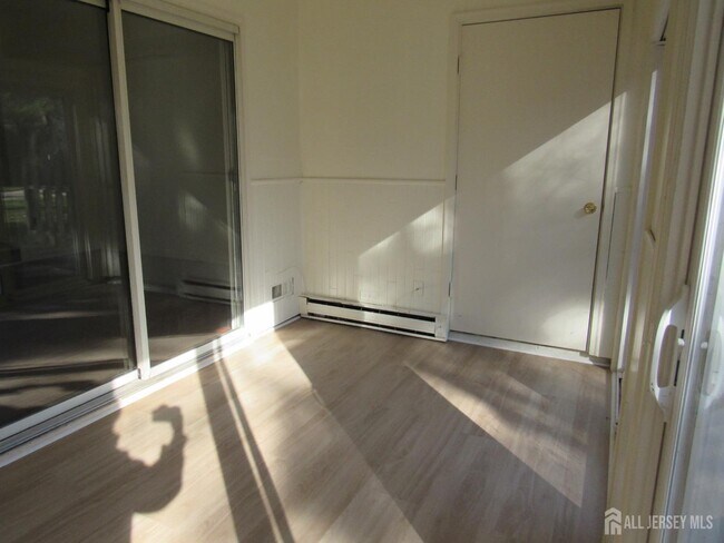 Building Photo - 32 Lafayette Ct