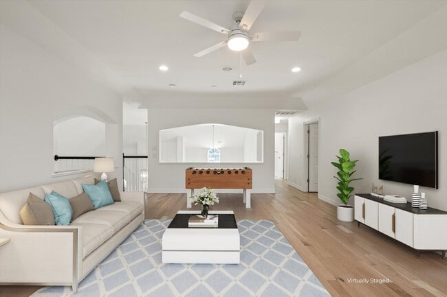 Building Photo - Exclusive Luxury Lease-124 N Crosstimber T...