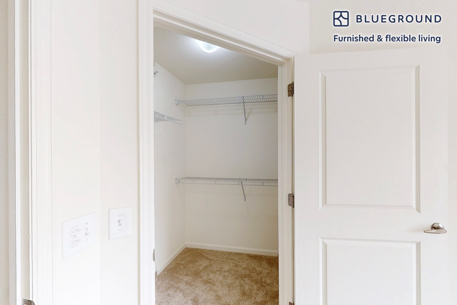 Building Photo - 998 Stewart Ave