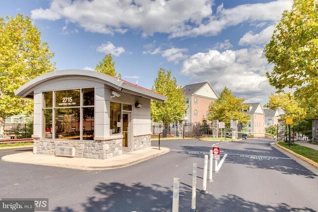 Building Photo - 2159 Oberlin Dr