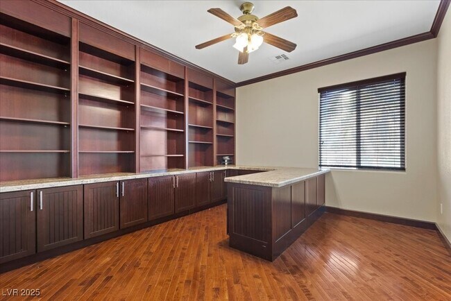 Building Photo - 5863 Gushing Spring Ave