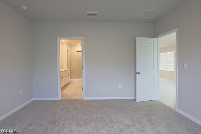 Building Photo - 1156 Brooklands Dr