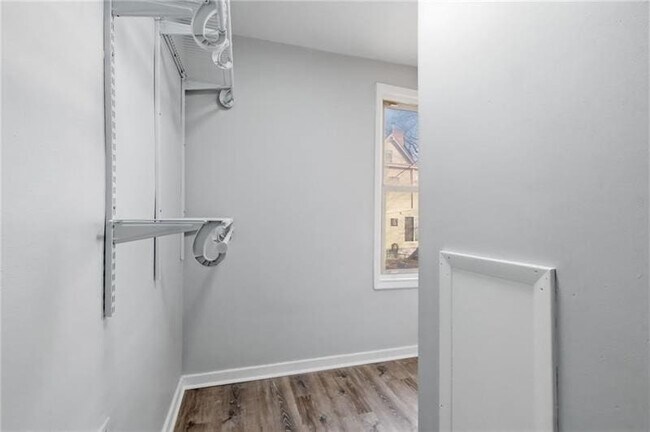 Building Photo - 228 Sylvan Walk