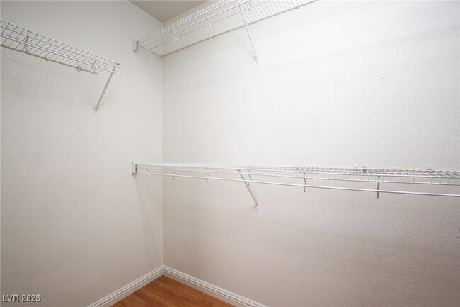 Building Photo - 2516 Courlan Dr