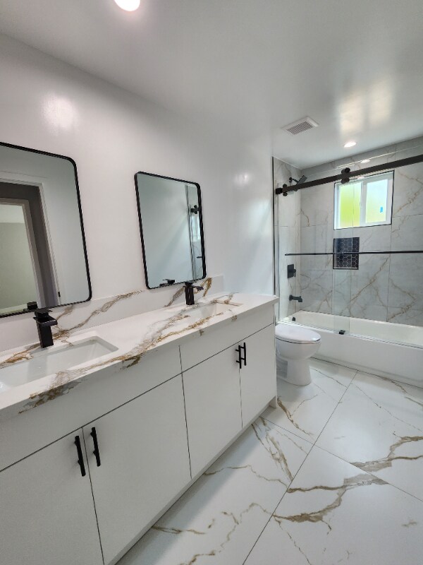 Building Photo - 2223 S Highland Ave