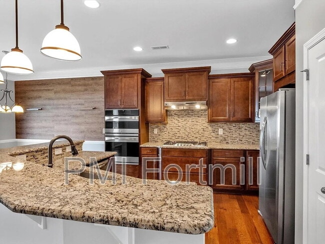 Building Photo - 5045 Fenwick Ct