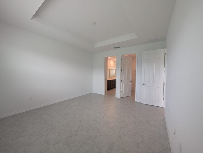 Building Photo - 7552 SW 56th Pl
