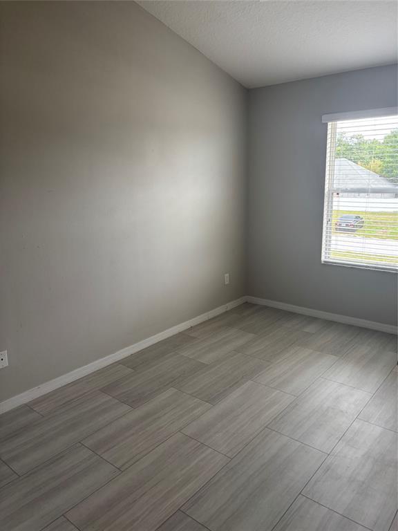 Building Photo - 7415 Lago De Oro