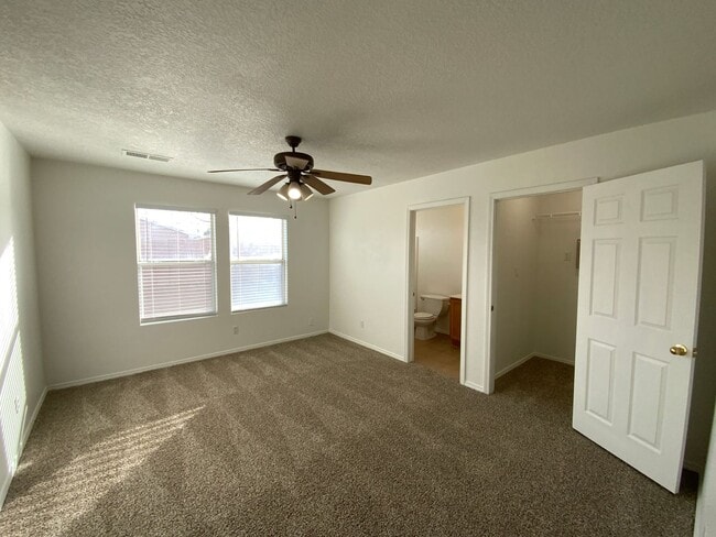 Building Photo - 3 Bedroom Single Story Home Available in Ventana Ranch Near Irving Blvd NW & Universe Blvd NW!