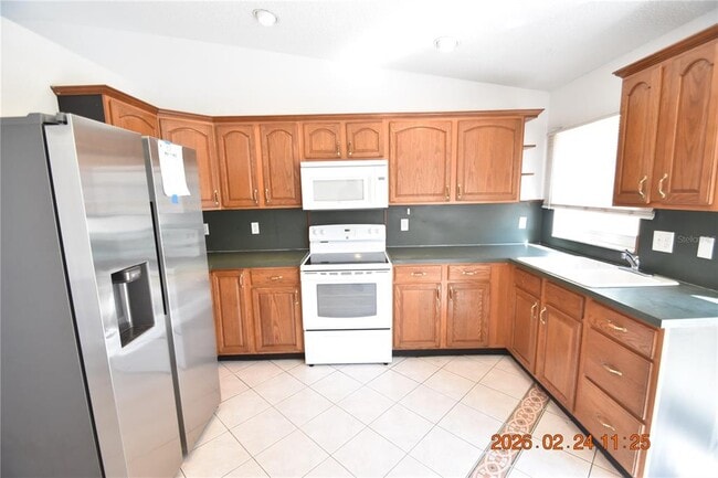 Building Photo - 818 Gray St S