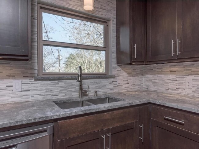 Building Photo - 5102 Plumas Ln