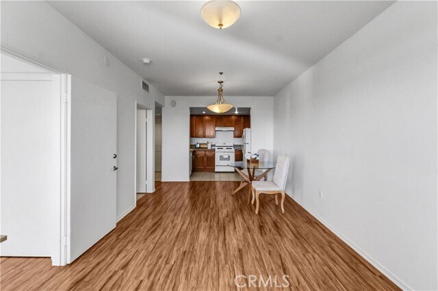 Building Photo - 580 W Main St