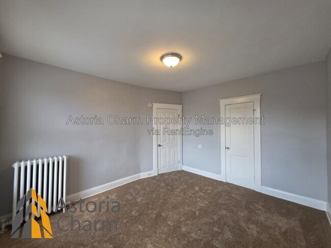 Building Photo - 3016 Pelham Ave
