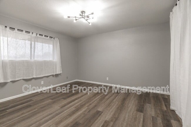 Building Photo - 319 Gaiety Ln