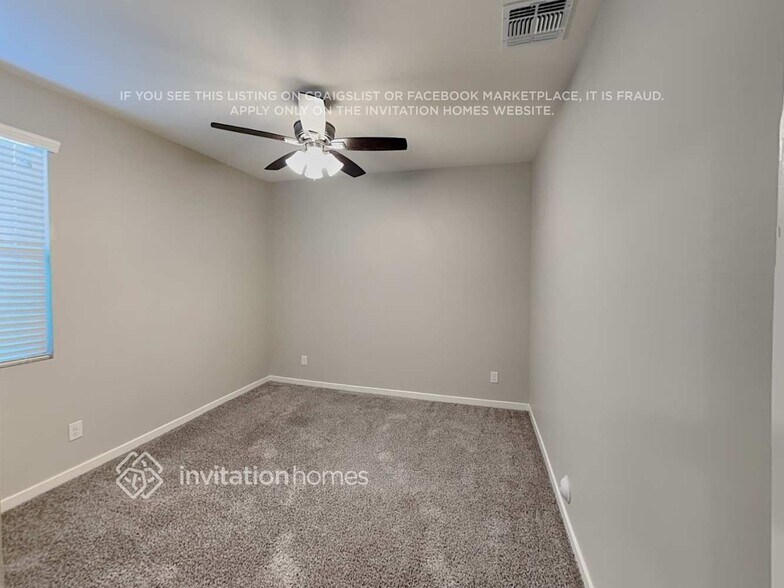 Building Photo - 4625 Greenleaf Dr