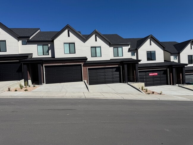 Building Photo - 4334 N Buckstone Wy