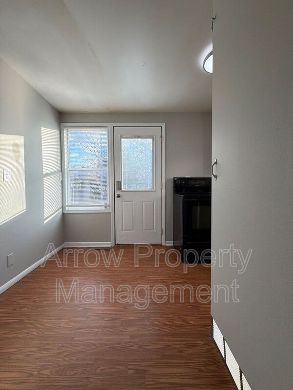 Building Photo - 5501 Benton St