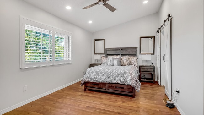 Building Photo - 240 Captains Walk