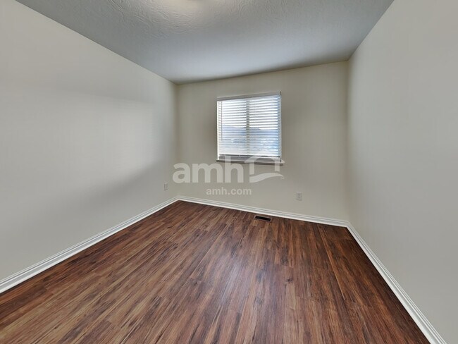 Building Photo - 4802 Addison Ave