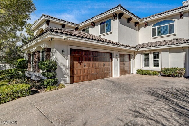 Building Photo - 2272 Coral Ridge Ave