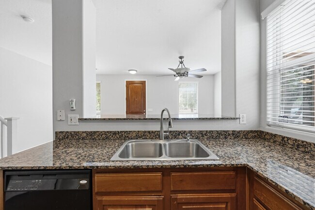 Building Photo - 1637 S Wildrose