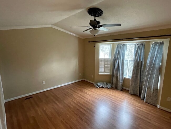 Building Photo - Coming soon! Cozy 3 Bedroom Near the Water!