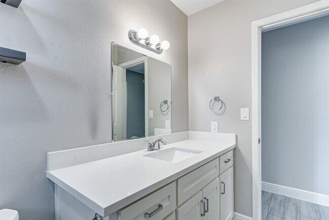 Building Photo - 5423 Fawn Trail Ln
