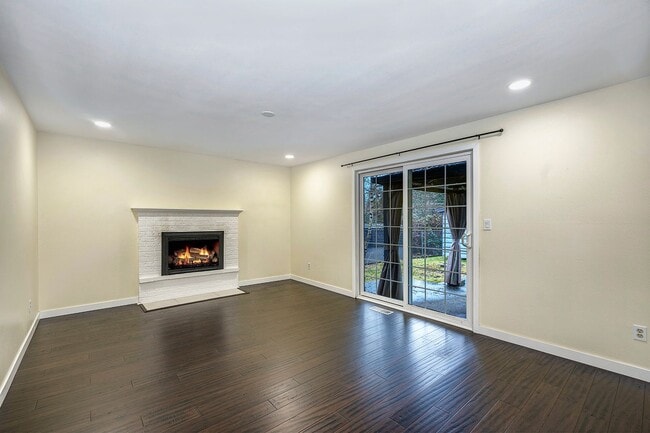 Building Photo - 7704 135th Place NE