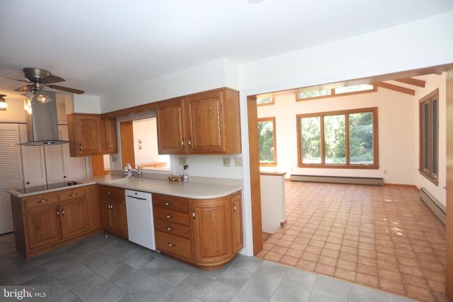 Building Photo - 1408 Pride Tree Cir