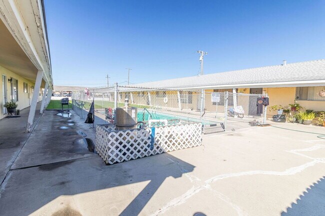 Building Photo - 10400 Lower Sacramento Rd