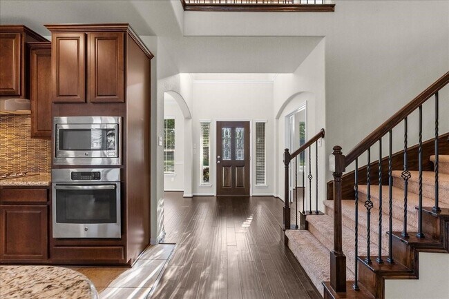 Building Photo - 2246 Oakleaf Trail Ln