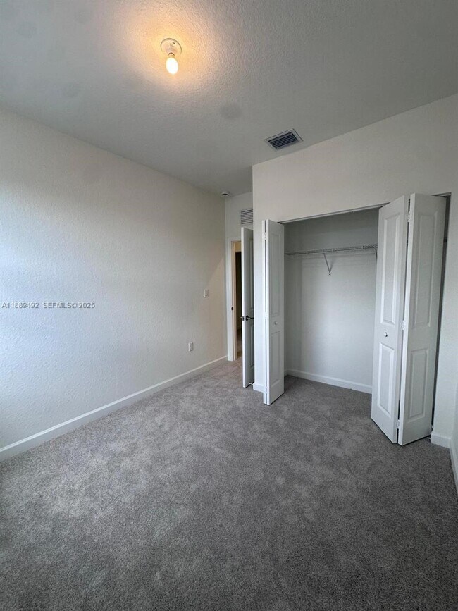 Building Photo - 1183 NW 1st Ter